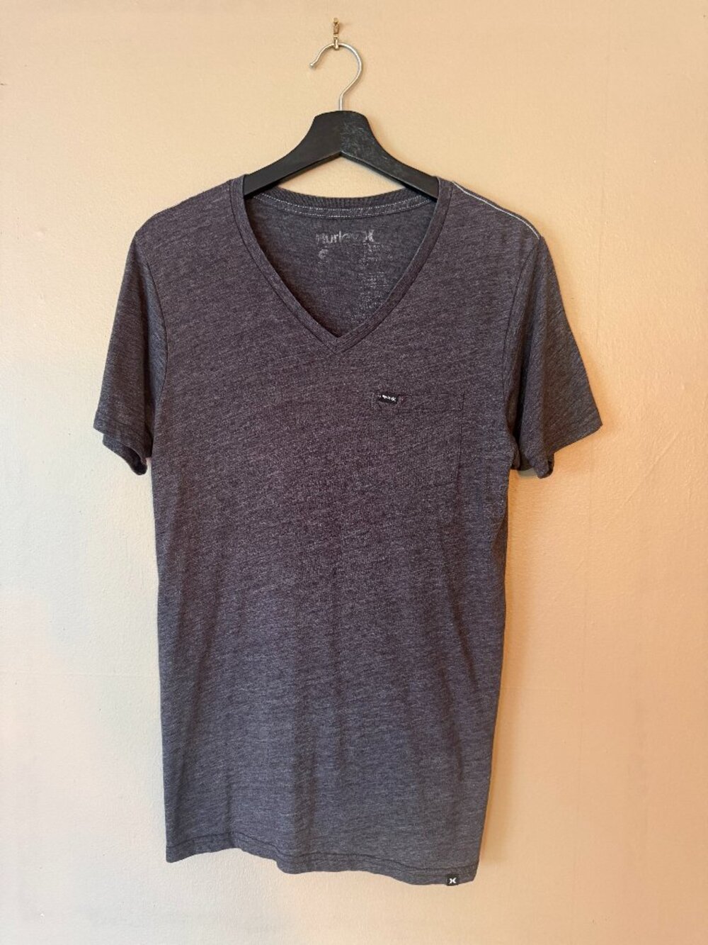 Hurley Men's Gray Heathered V-Neck Pocket T-Shirt Basic Tee Medium